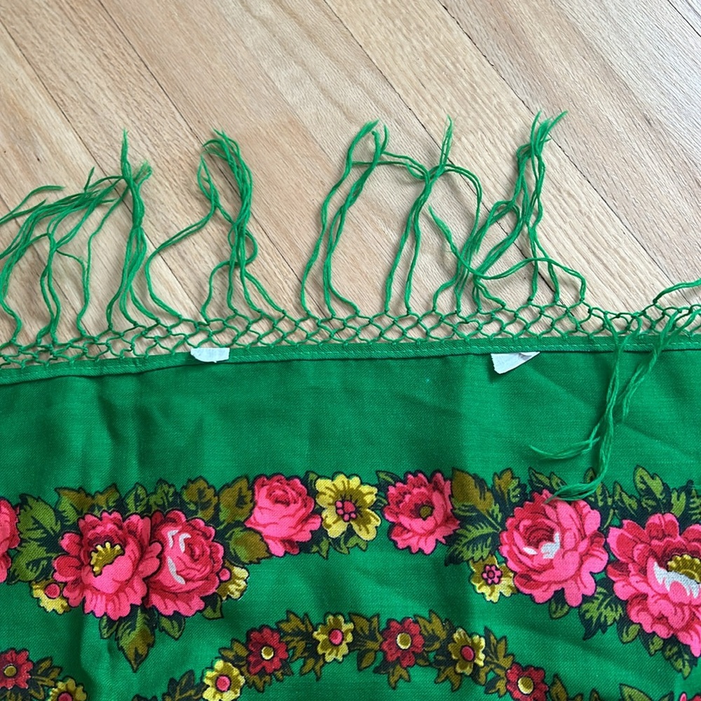 Large gorgeous pink and green wool shawl scarf wrap  or cover USSR or Russia - Picture 5 of 10